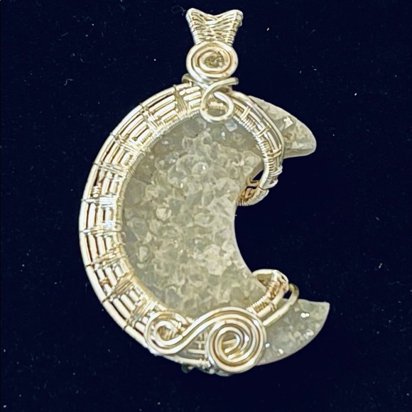 IG/myzencreation Jewelry - Raw Crystal Druzy Moon Pendant, Wire Wrapping in High Quality Silver Plated Wire